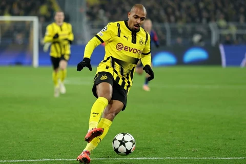 سكاي سبورتس: أستون فيلا يرفع عرضه لضم لاعب بوروسيا دورتموند